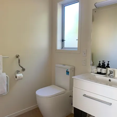 March Apartments Dunedin Room photo
