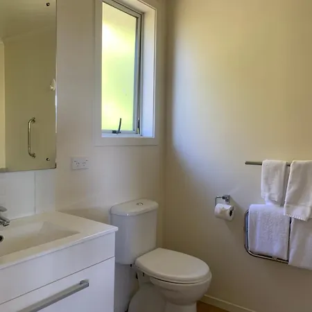 March Apartments Dunedin Room photo