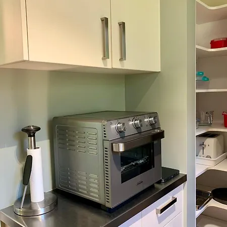 March Apartments Dunedin Room photo