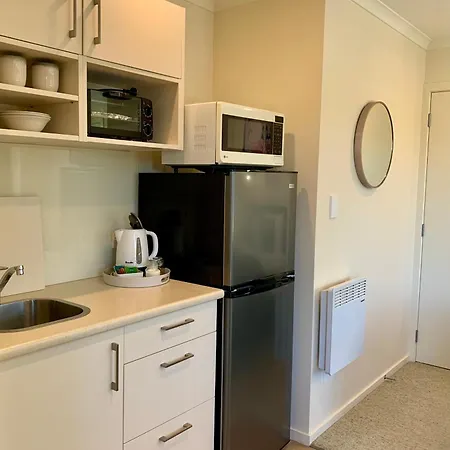 March Apartments Dunedin Room photo