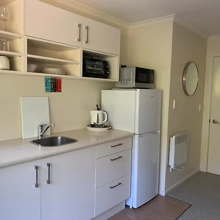 March Apartments Dunedin Room photo