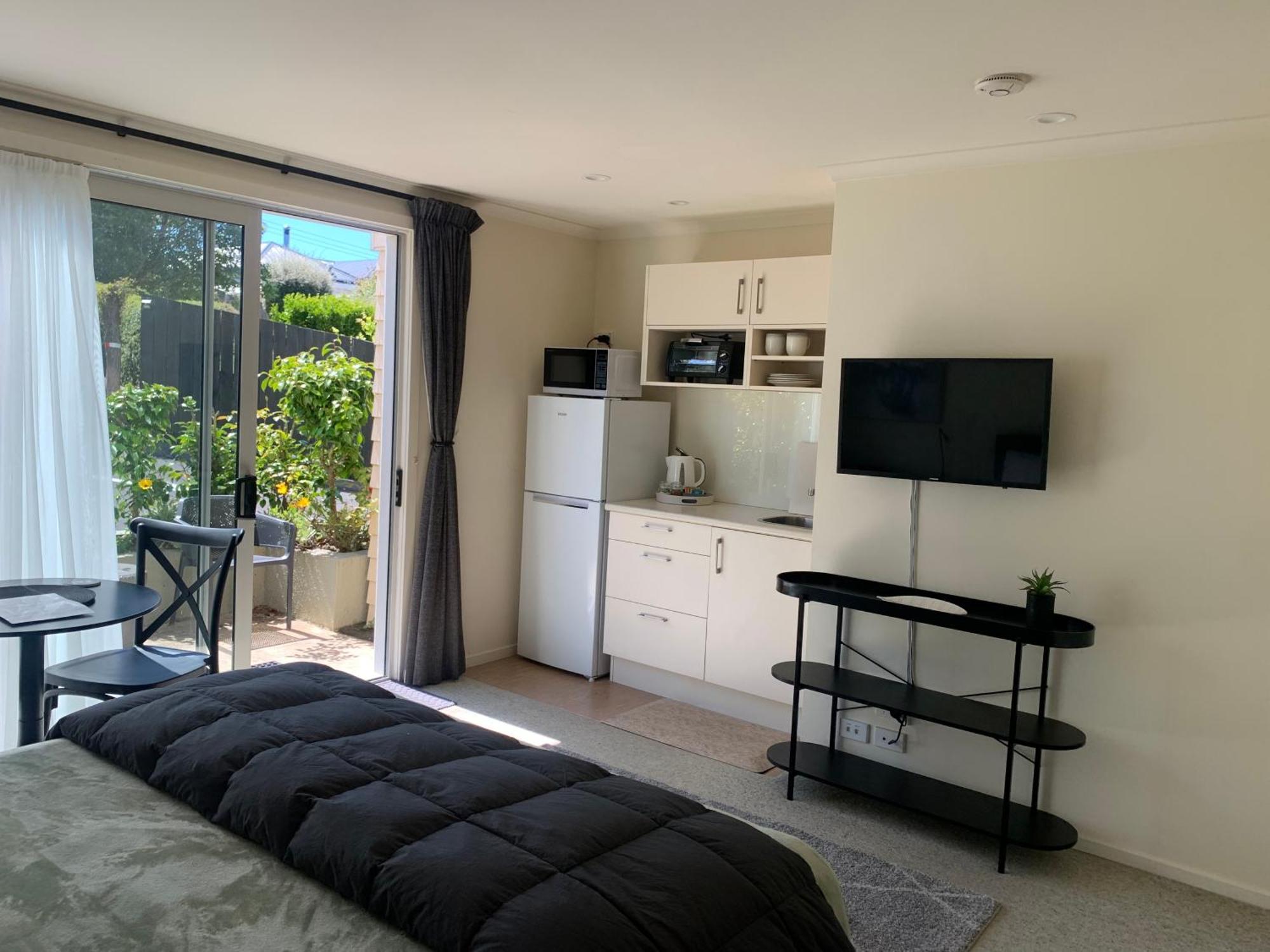 Apartment March *