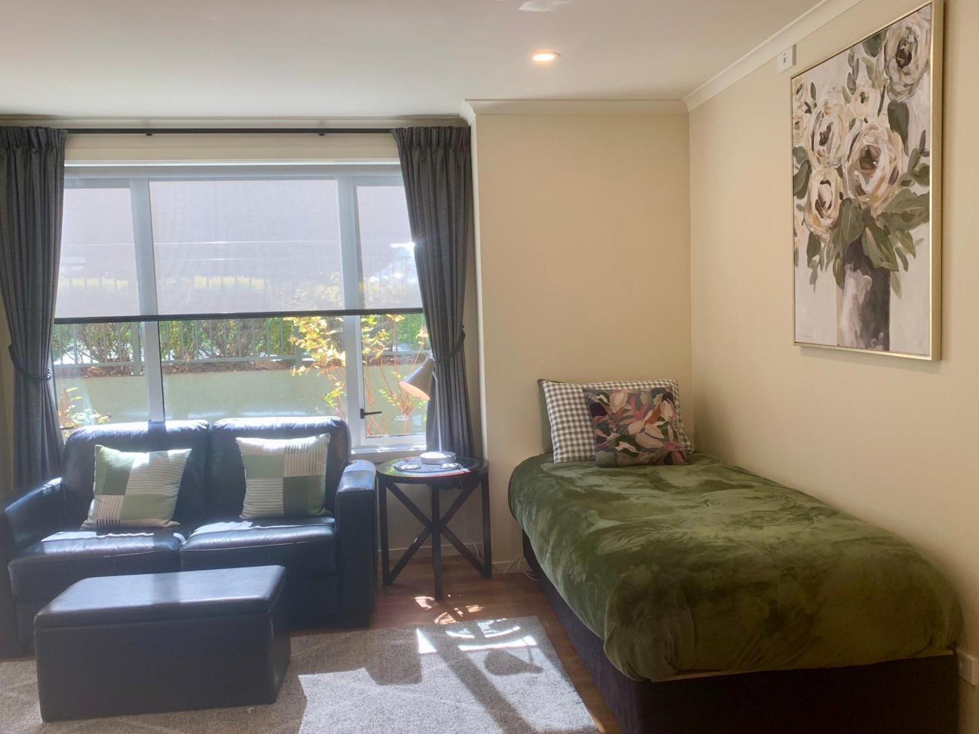 March Apartment *